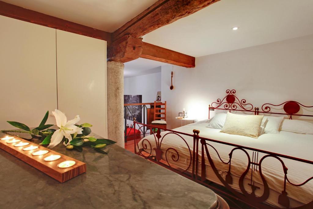 Ca' Cortigiane Suite Venice Room photo